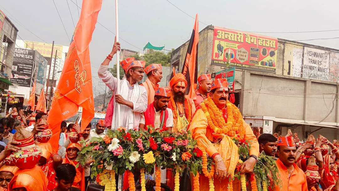 राम कथा के पहले निकली भव्य कलश यात्रा