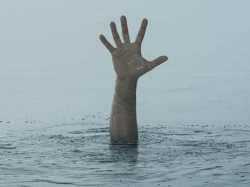 drown_1743556691668_1758309364953